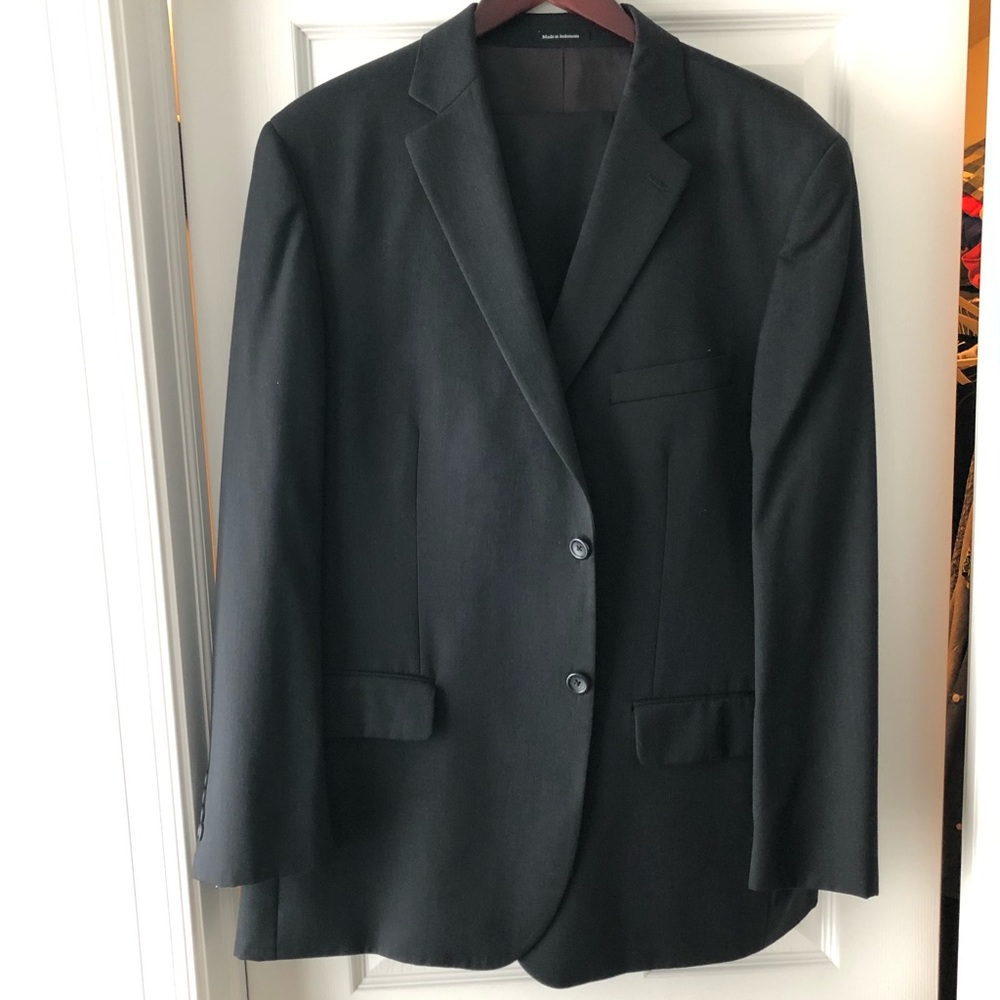 Black suit, pants 38/32, jacket 44 reg.